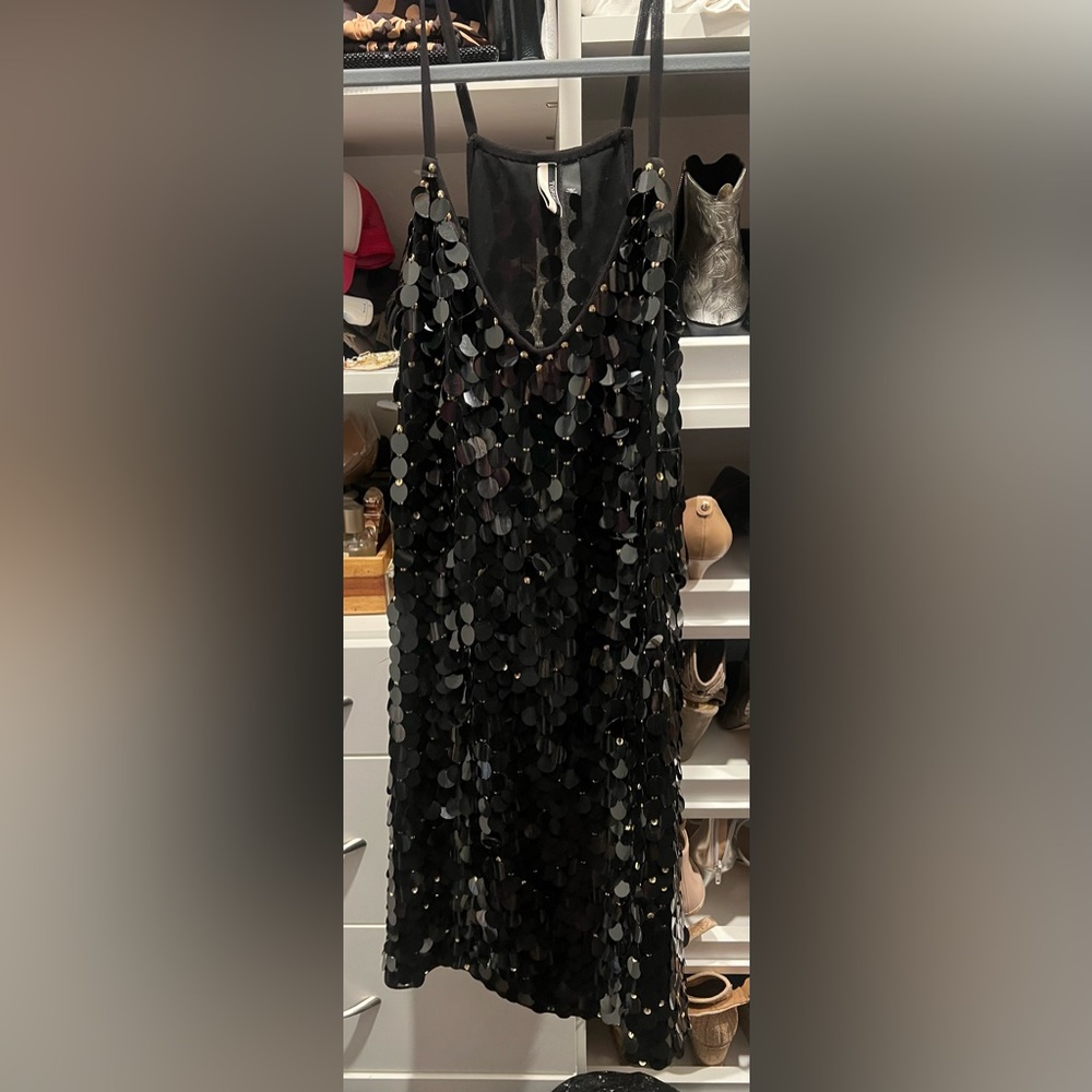 TOPSHOP black big sequin dress. Size 10